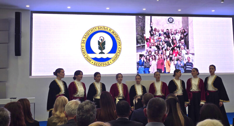 Agrounik dobitnik zahvalnice povodom 80 godina rada Instituta za zaštitu bilja i životnu sredinu