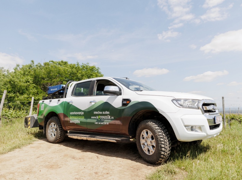 agrounik-analiza-zemljista-vozilo-5
